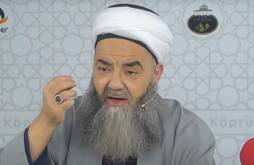 Cübbeli Ahmet Hoca'dan İsmailağa cemaatine 'kadın' eleştirisi! Sevan Nişanyan'a dua!