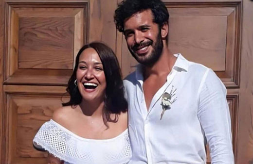 Bebek göründü! 7.5 aylık hamile Gupse Özay karnı burnunda tatilde görüntülendi!