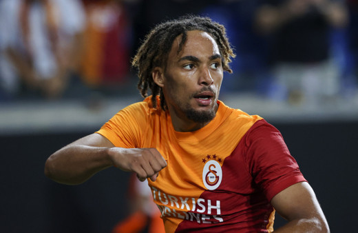 Takımdan ayrılma isteği yönetimi kızdırmıştı! Sacha Boey'den yeni hamle