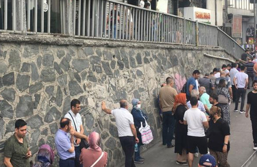 Şirinevler’de her bayram öncesi aynı görüntü! Fiyatını duyan kuyruğa girdi