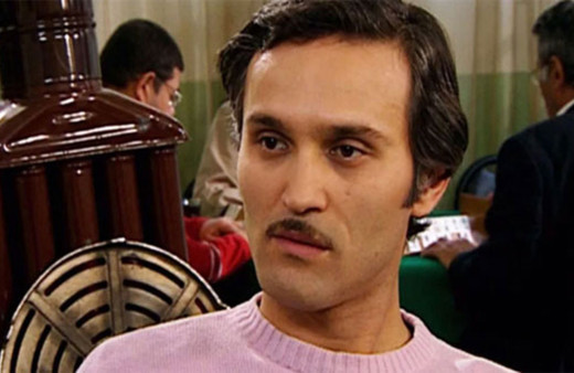 Geniş Aile'nin Ulvi'si Bülent Çolak yönetmen sevgilisi ile evlendi!