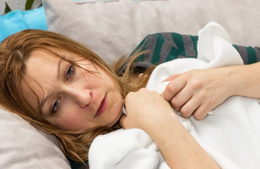 Omicron varyantının yeni belirtisi ortaya çıktı! Uyurken...