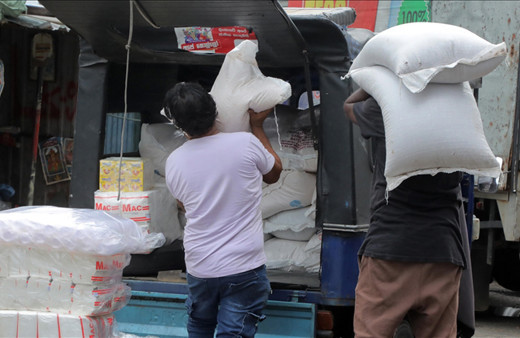 Sri Lanka'da açlık tehlikesi: 3 günlük ekmek kaldı