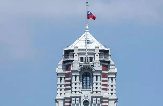 Eski Japonya Başbakanı Shinzo Abe'nin ölümü sonrası Tayvan'da bayraklar yarıya indirildi