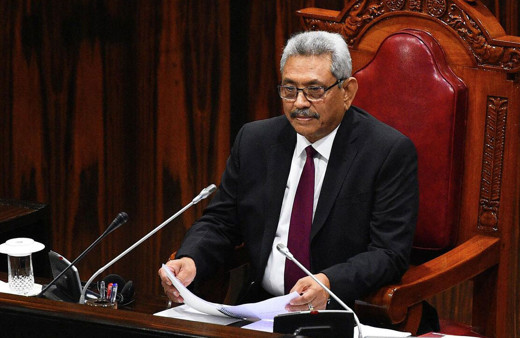 Yarın istifa etmesi etmesi bekleniyordu! Devlet Başkanı ülkeyi terk etti!