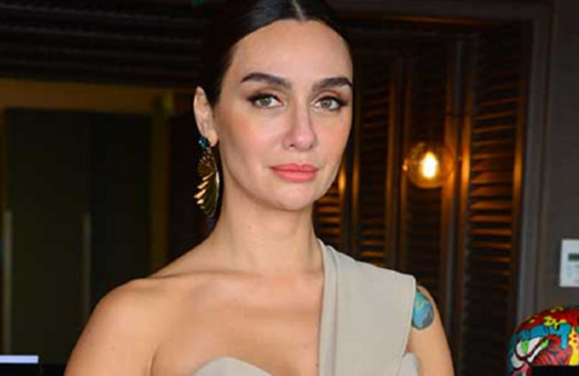 Aralarında aşk dedikodusu çıkmıştı! Birce Akalay'dan tatil dönüşü ilk açıklama geldi