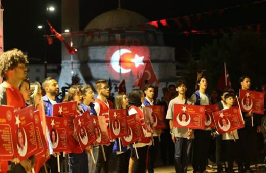 15 Temmuz demokrasi nöbetleri 6. yılında da devam etti! Vatandaşlar meydanlara akın etti