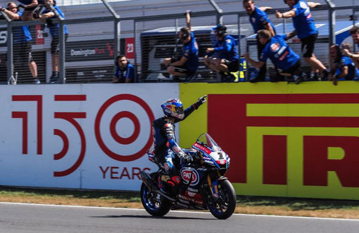 Toprak Razgatlıoğlu İngiltere’de tarihe geçti