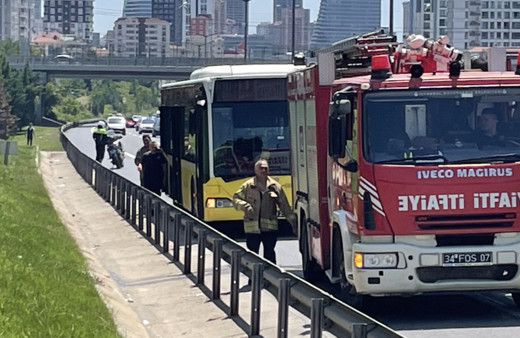 Ümraniye'de İETT otobüsü motoru alev aldı