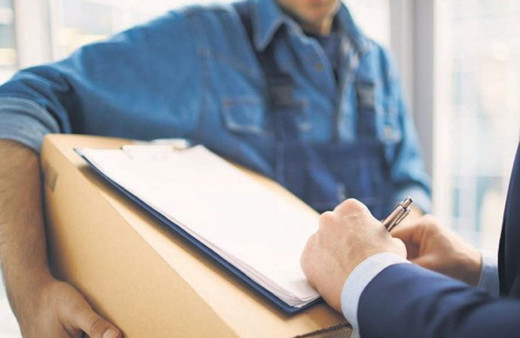 Vergi rekortmeni işadamına 19 milyon Euro'luk kargocu tuzağı! Kargo teslim edip imzasını alınca...