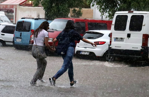 Önceki yıllarda da oldu aman dikkat! Meteoroloji de açıkladı birçok şehirde başladı sonrası fena