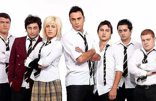 Reytingi bol Arka Sıradakiler dizisi hayranlarını sevindiren haber! Yıllar sonra geri dönüyor