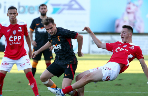 Galatasaray Pardubice maçında gol sesi çıkmadı