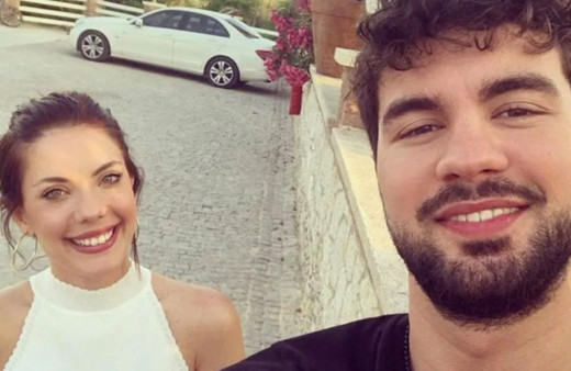 Yasak Elma'nın Yıldız'ı Eda Ece basketbolcu sevgilisi ile tatile çıktı, denizde şakalandı!