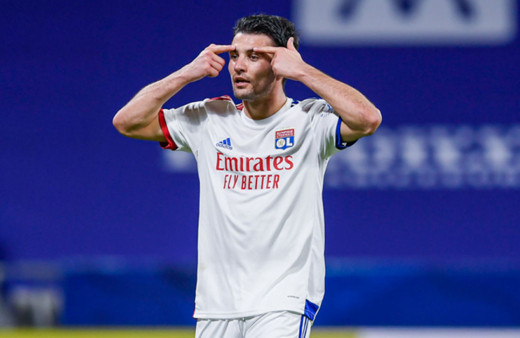 Galatasaray, Leo Dubois'i KAP'a bildirdi!