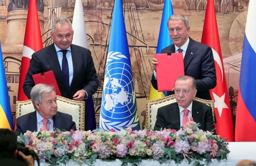 Bakan Akar canlı yayında açıkladı: Tahıl sevkiyatı nasıl işleyecek?