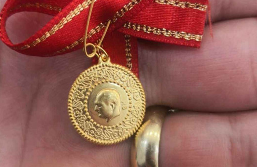 Altında çıldırtan yükseliş! 22 Temmuz gram 980 lirayı aştı dün ons 2 yılın en dibini görmüştü