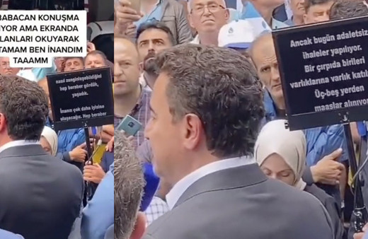 Ali Babacan Trabzon'da prompter kullandı