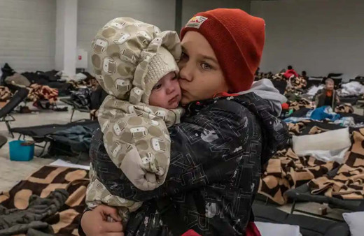 Ukrayna'daki savaşın iğrenç yüzü! Yardım adı altında çocuklara tuzak