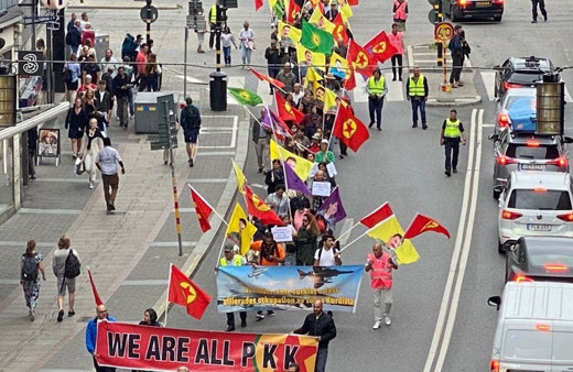 İsveç'te terör örgütü sempatizanları protesto düzenledi
