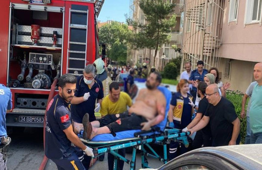 Üsküdar'da patlama oldu! Evin haline bakın yaralı var