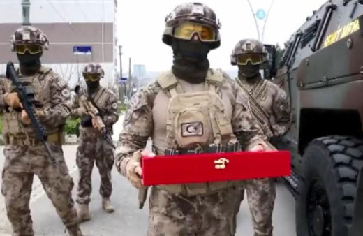 Kazada hayatını kaybeden polis Ferhat Özer'le ilgili acı detayı Emniyet Müdürü paylaştı