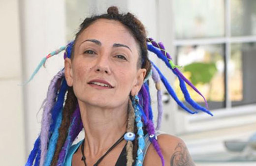 Bir dönemin efsane Rock yıldızı Özlem Tekin köye yerleşti son halini gören tanıyamıyor