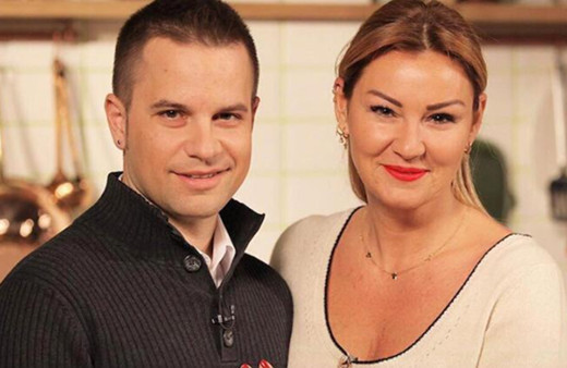 Yağmur Atacan, eşi Pınar Altuğ'u uçakta herkesin içinde öyle bir rezil etti ki, ağızlar açık kaldı...