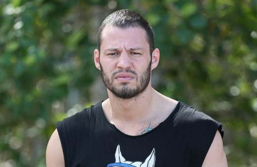 Survivor Avatar Atakan, aşk dolu paylaşımıyla baş döndürdü! Eşine yaptığı jest kıskandırdı