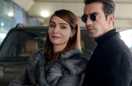 Tatillere doyamadılar! İbrahim Çelikkol ve Birce Akalay'dan samimi tatil pozları
