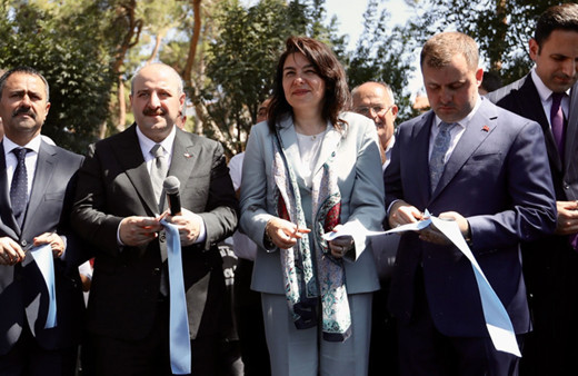 Bakan Varank açıkladı: Orada 52 fabrika kurulacak