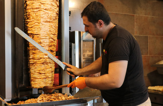 Yaz sıcağında tavuk döner tehlikesi bunlara dikkat!