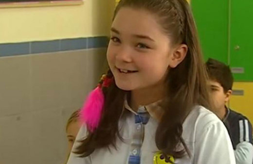 Bez Bebek dizisinin Özge'siydi! Sinem Kasapoğlu büyüdü genç kız oldu, son haliyle kendine hayran bıraktı