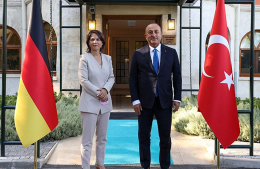 Bakan Çavuşoğlu'ndan Alman mevkidaşına Osman Kavala tepkisi! "Kavala'yı Türkiye aleyhine kullanıyorsunuz"