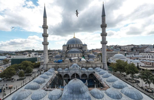 Ezan bitene kadar sahurda su içilir mi, bir şey yenir mi bilgisini Diyanet verdi