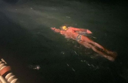 Aysu Türkoğlu, Manş Denizi'ni geçen en genç yüzücü oldu