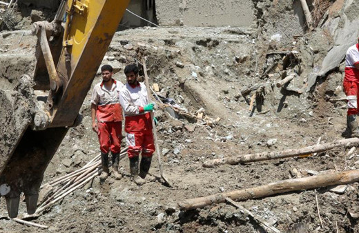 İran’da sel felaketi: Ölü ve kayıp sayısı artmaya devam ediyor!