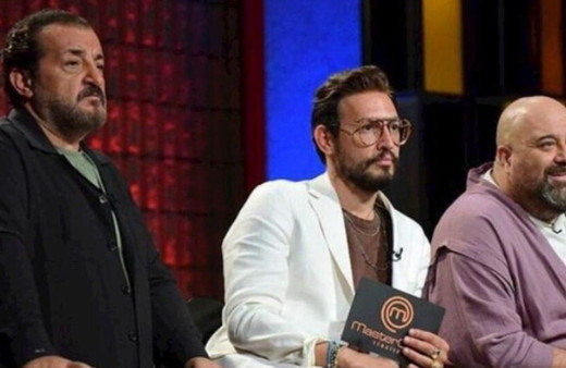 Masterchef'te böyle hata görülmedi! Yemeğin tadına bakan jüri üyeleri şaştı kaldı, şeker yerine...
