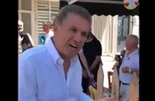 Kafedeki yabancı isimleri eleştiren Mustafa Sarıgül vatandaşın sözüyle ters köşe oldu