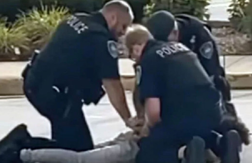 ABD'den skandal görüntüler:  Polisler tarafından defalarca yumruklandı