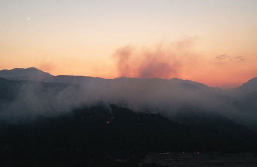 Burdur'daki orman yangınına gece görüşlü helikopterlerle müdahale ediliyor