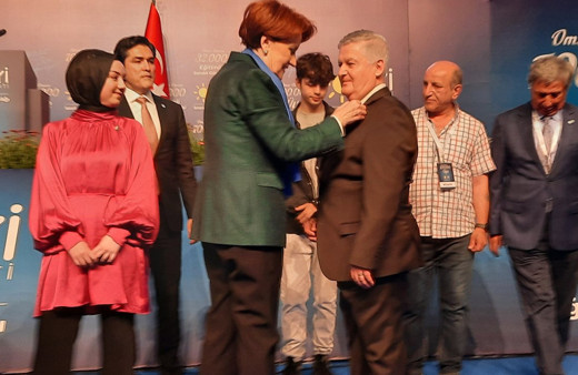 İYİ Parti'ye katılan Ahmet Zeki Üçok, Meral Akşener'in danışmanı oldu