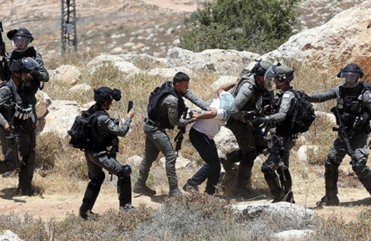 12 Filistinli işgalci İsrail ordusu tarafından gözaltına alındı