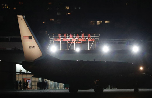 ABD uçağı Tayvan'a indi! Çin jetleri havalandı