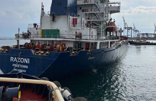 Tahıl sevkiyatında tarihi gün! Tahıl yüklü gemi “Razoni” dron ile görüntülendi