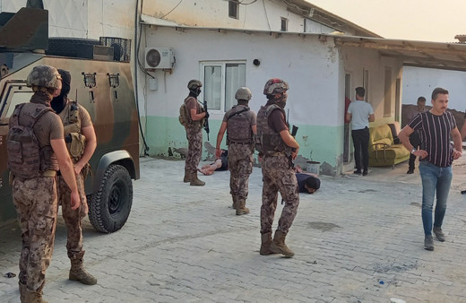 Mersin'de eylem hazırlığındaki 2 PKK'lı terörist yakalandı