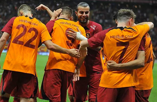 Galatasaray'da ayrılıklar peş peşe geldi