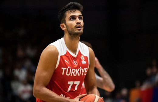 Ömer Faruk Yurtseven milli takımı reddetti NBA kariyerini seçti!