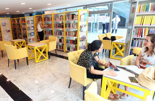 Ankara YHT Garı'nda kütüphane açıldı