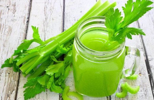 Sadece kilo verdirmeye yaramıyor Maydanoz suyunun faydaları saymakla bitmiyor